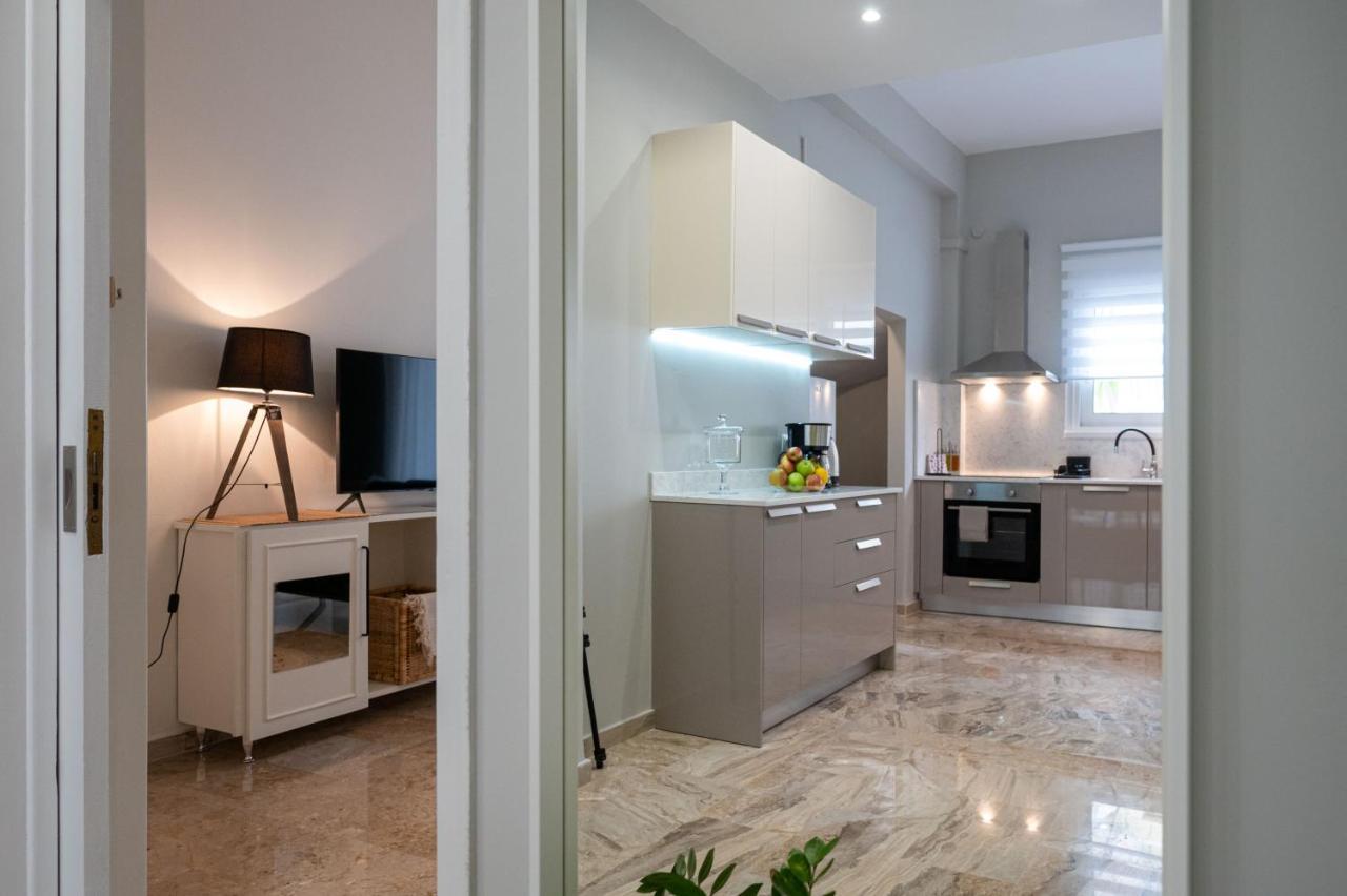 Anesis With A Yard Apartman Kalamáta Kültér fotó