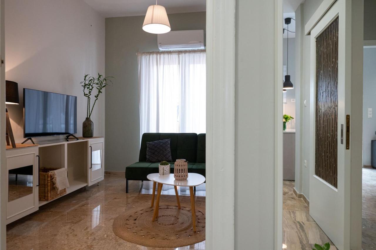 Anesis With A Yard Apartman Kalamáta Kültér fotó