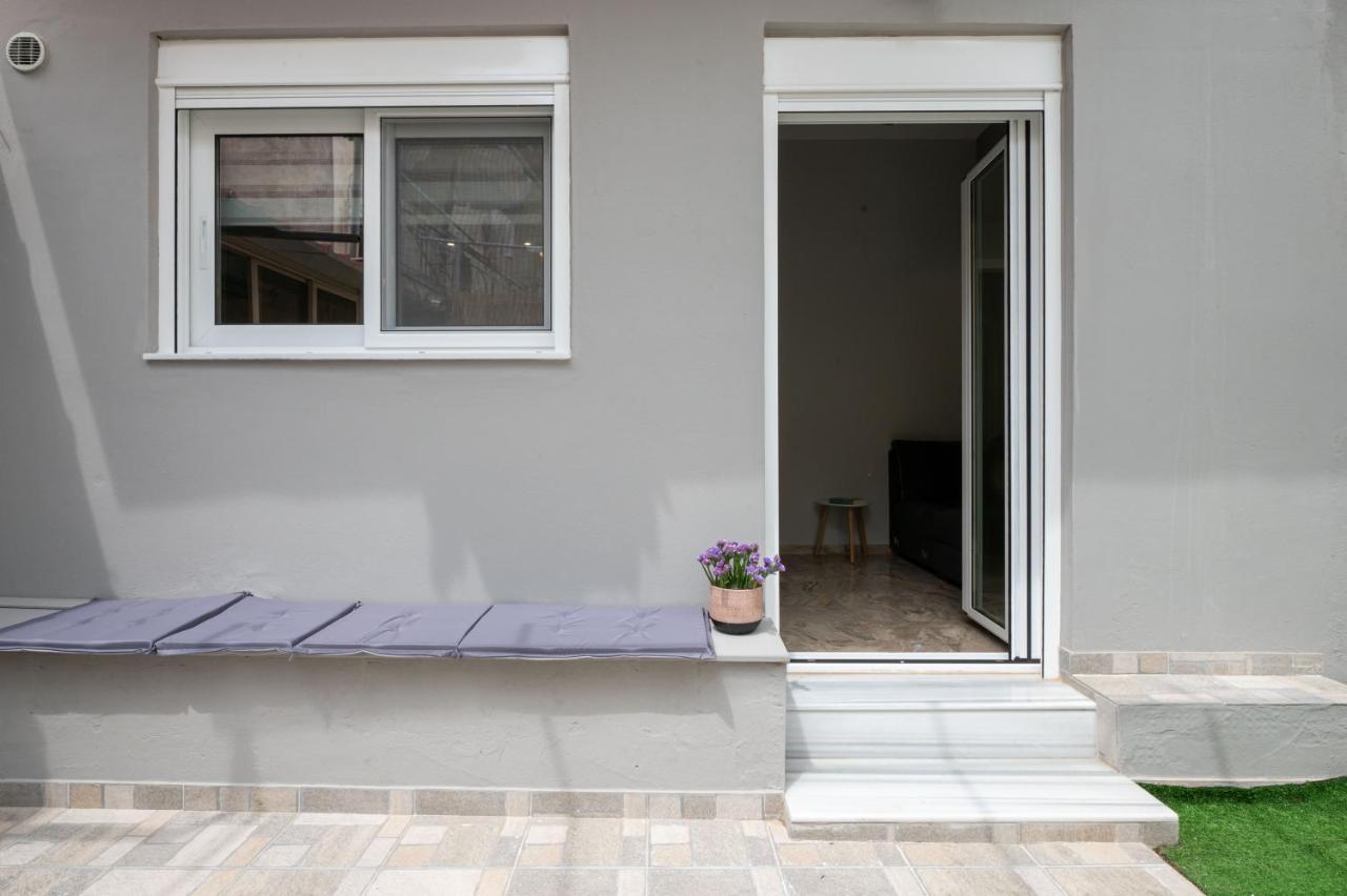 Anesis With A Yard Apartman Kalamáta Kültér fotó