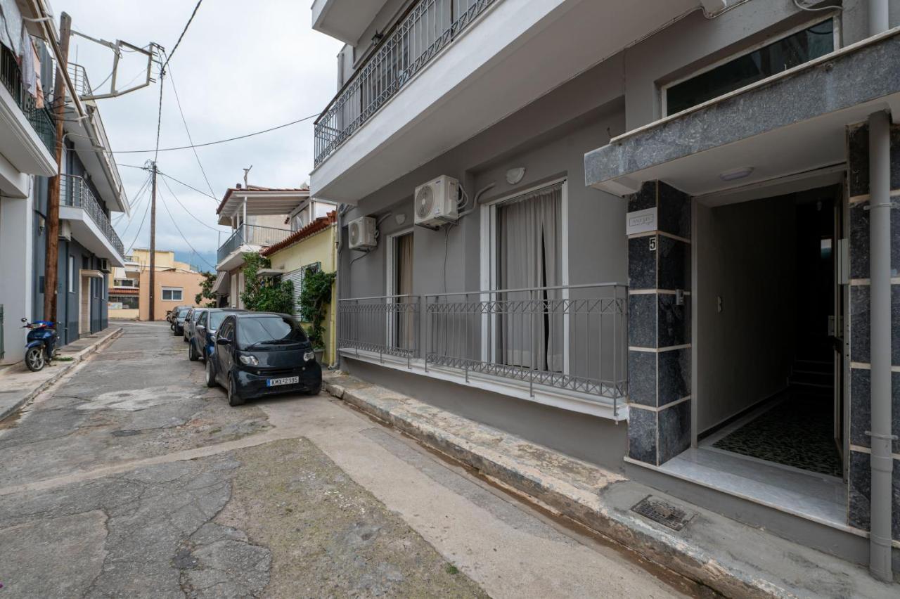 Anesis With A Yard Apartman Kalamáta Kültér fotó